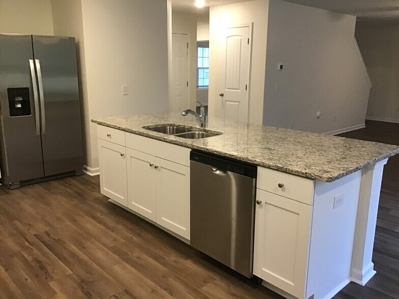 Building Photo - 1405 John Swann St