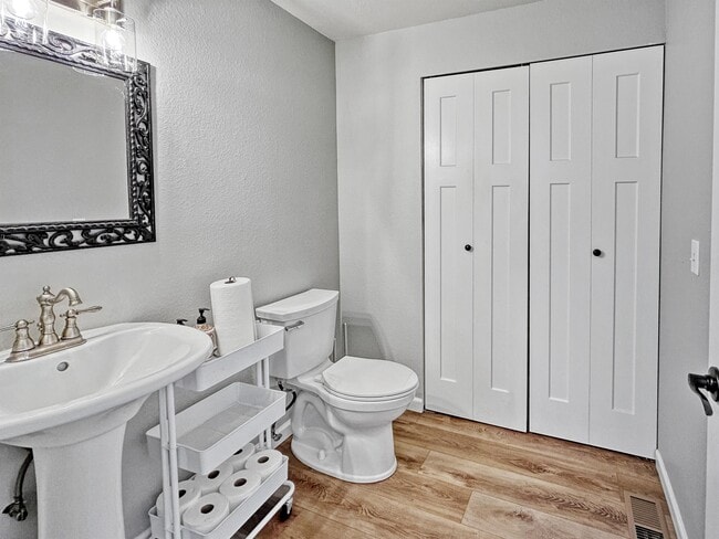 Building Photo - 13316 NE 137th Pl