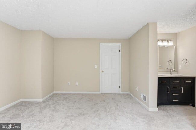 Building Photo - 1118 Casper Dr