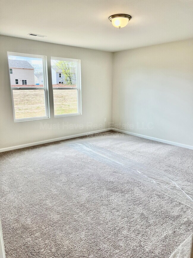 Building Photo - 1459 Cannan Mountain Dr