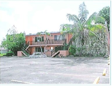 Building Photo - Lillie Steet Apartments