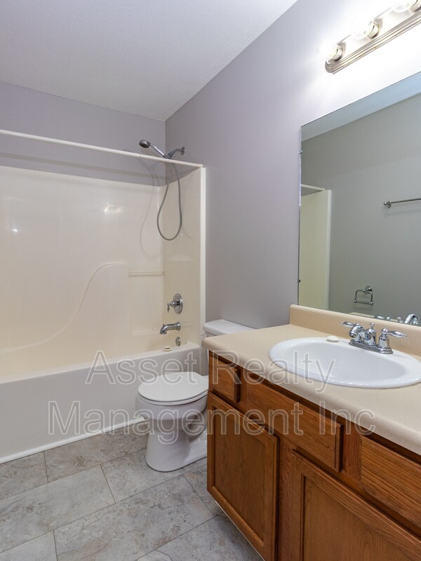 Building Photo - 2123 Cartmill Dr