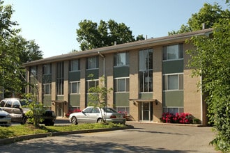 Building Photo - Charlotte Apartments