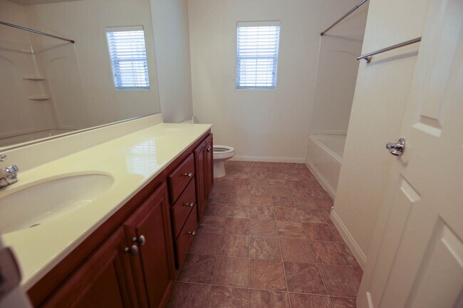 Building Photo - 177 Cloud Cover Ave