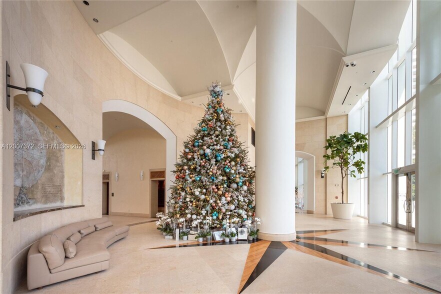 Building Photo - 1643 Brickell Ave