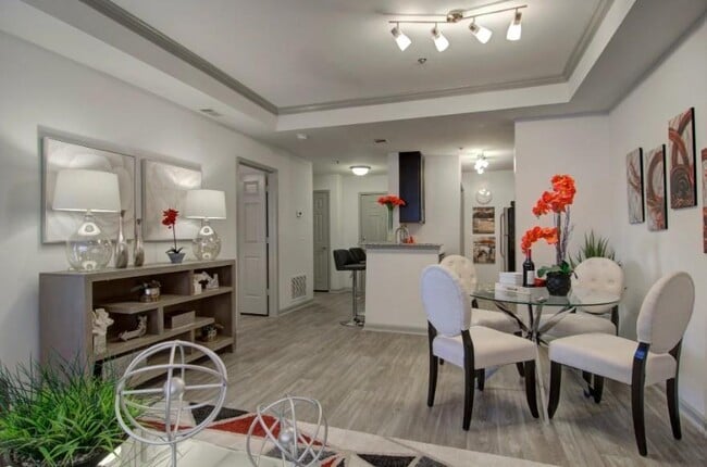 Building Photo - 1970 Peachford Rd