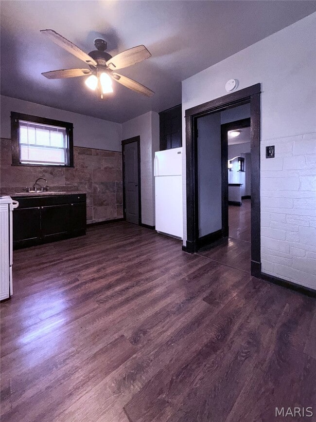 Building Photo - 4640 Carter Ave