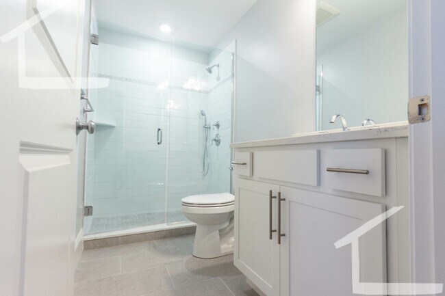 Building Photo - Beautiful Brighton Unit Next to Chandler Pond Available 9/1/2026