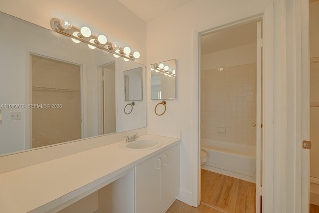 Building Photo - 950 Constitution Dr