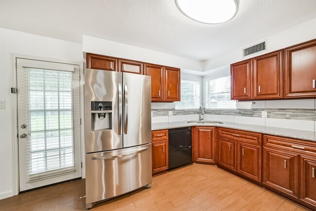 Building Photo - 12526 Chessington Dr