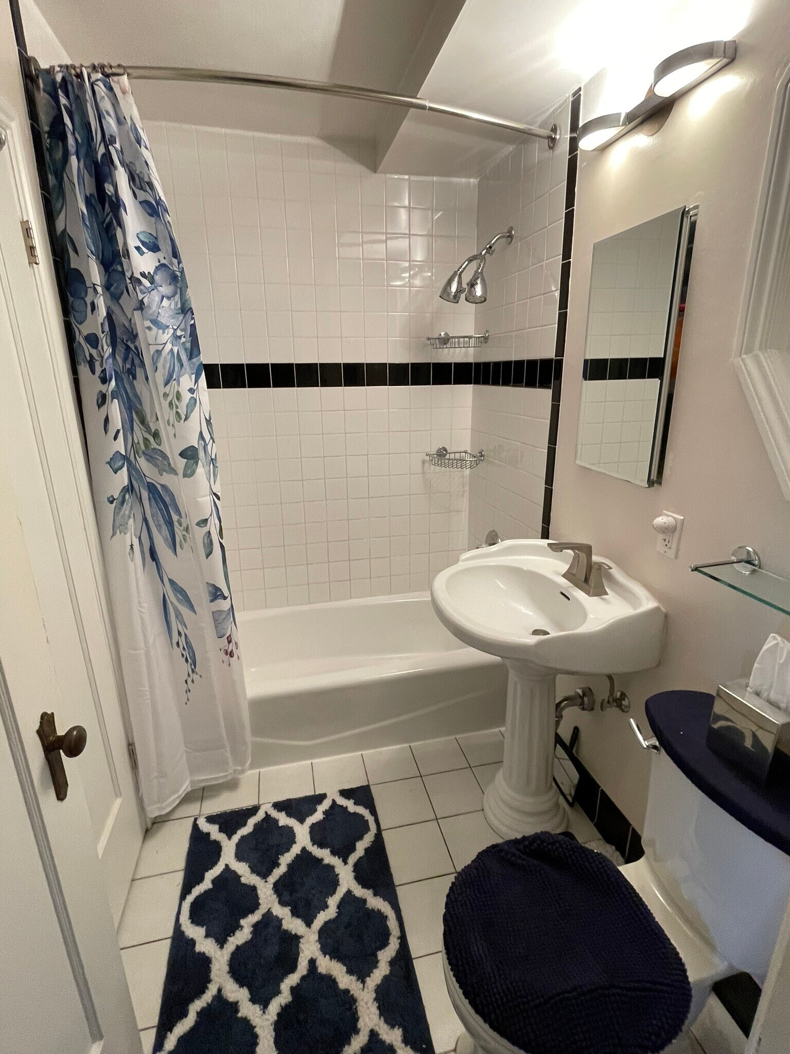 Building Photo - 71 Sanchez St