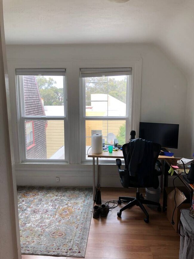 Building Photo - 1388 Page St