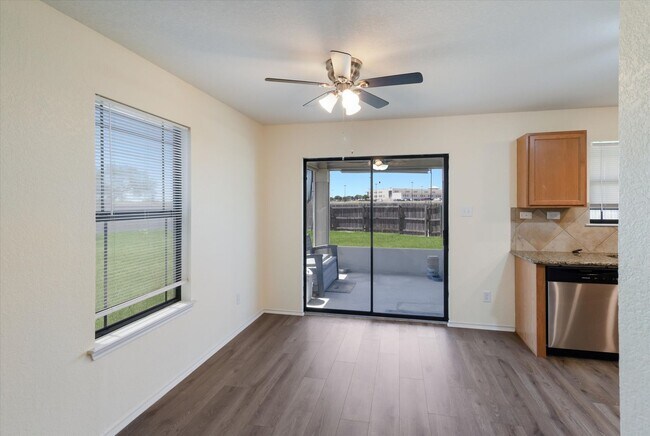 Building Photo - *FIRST MONTH FREE, IF MOVED IN BY 12/31/25*