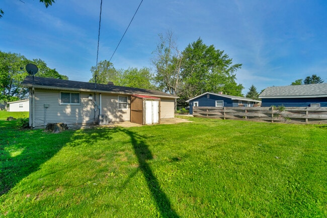 Building Photo - 5602 Arrowhead Blvd