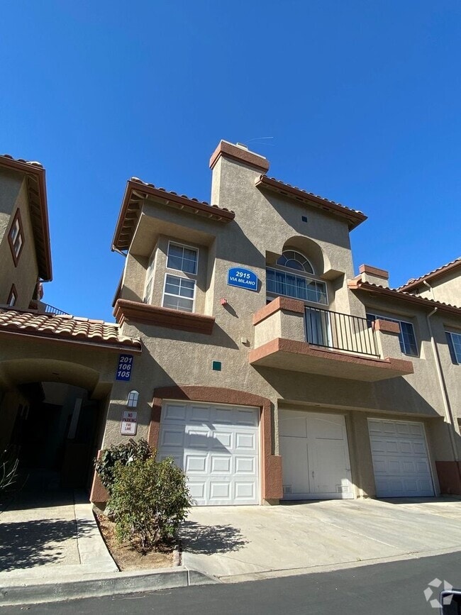 Building Photo - 1 Bedroom 2 Bathroom Condo in Corona Hills!