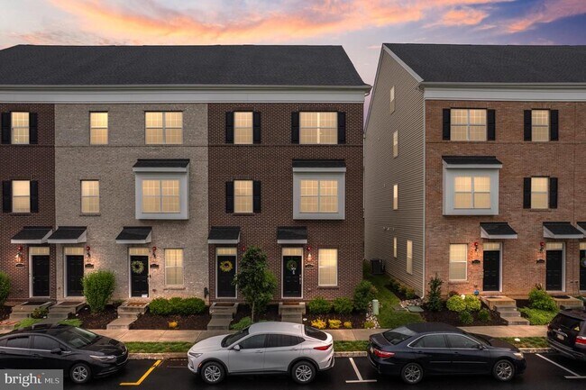 Building Photo - 204B Dock St