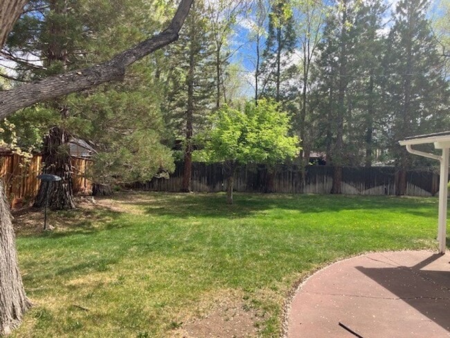 Building Photo - One level home in old Southwest Reno