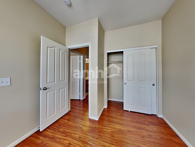 Building Photo - 7208 Rolling Shore Ct