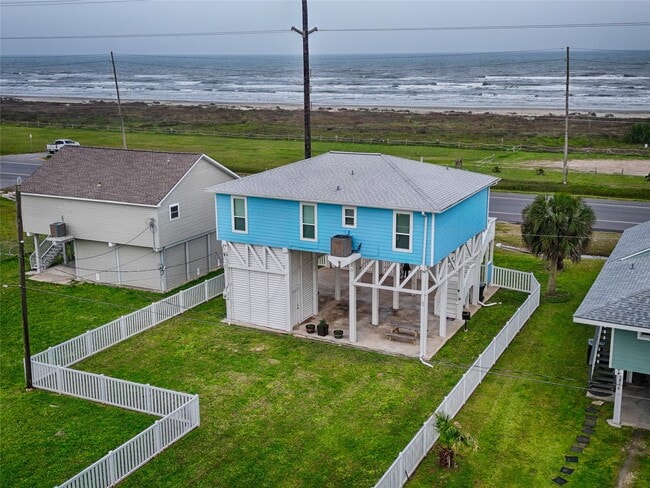 Building Photo - 21822 Termini-San Luis Pass Rd