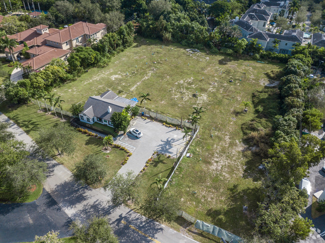 Aerial Photo - Pine Park Villas