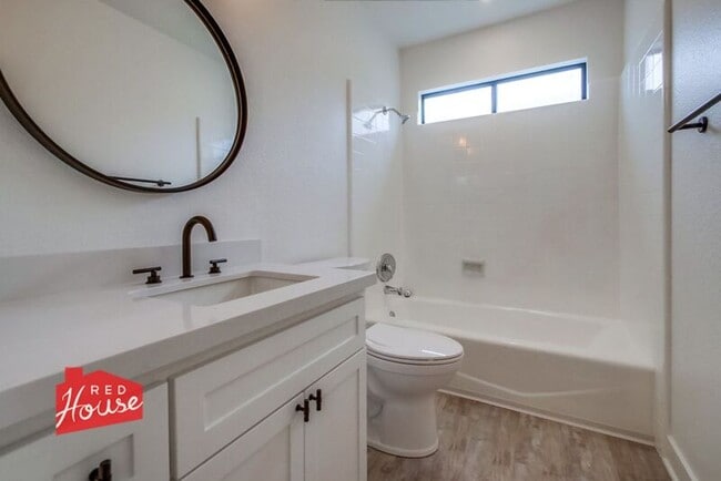 Building Photo - 408 Bristol Rd