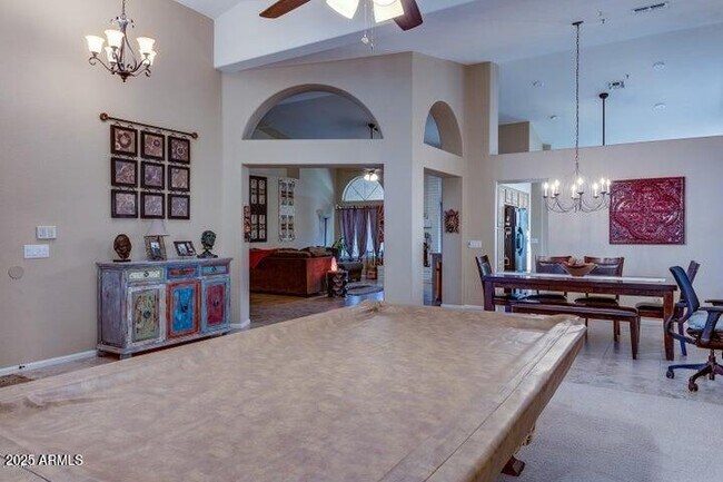 Building Photo - 9113 E Palm Tree Dr
