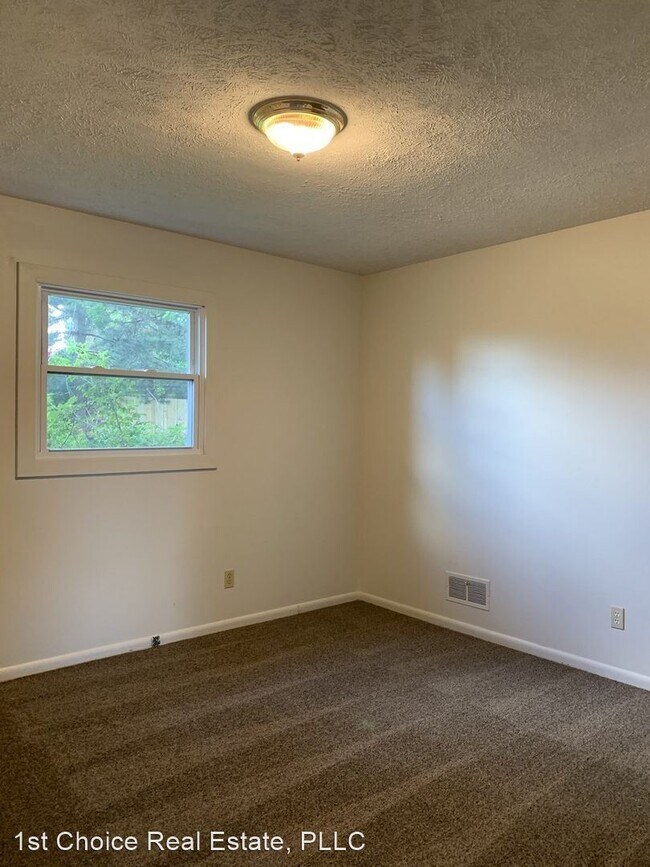 Building Photo - 3 br, 1 bath House - 5523 W. Michigan Ave.