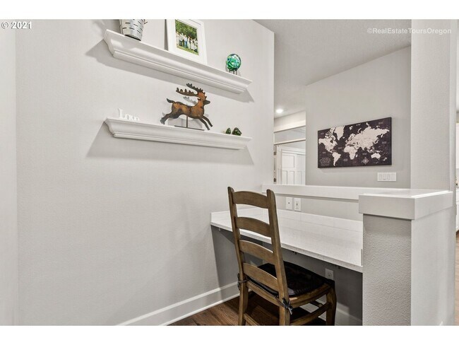 Building Photo - Stunning 3BD Home in Ridgefield!  Gourmet Kitchen & High End Finishes!