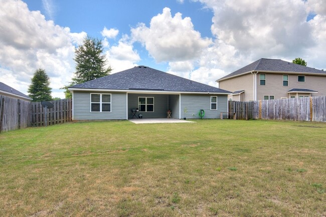 Building Photo - Beautiful Ranch in Grovetown