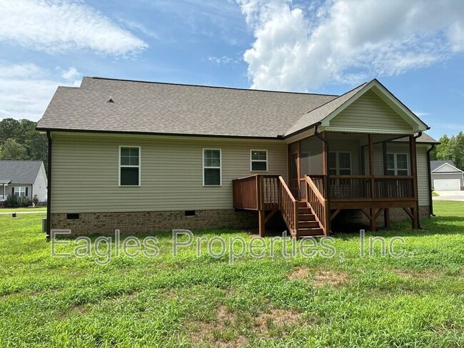 Building Photo - 106 Hawk Pl