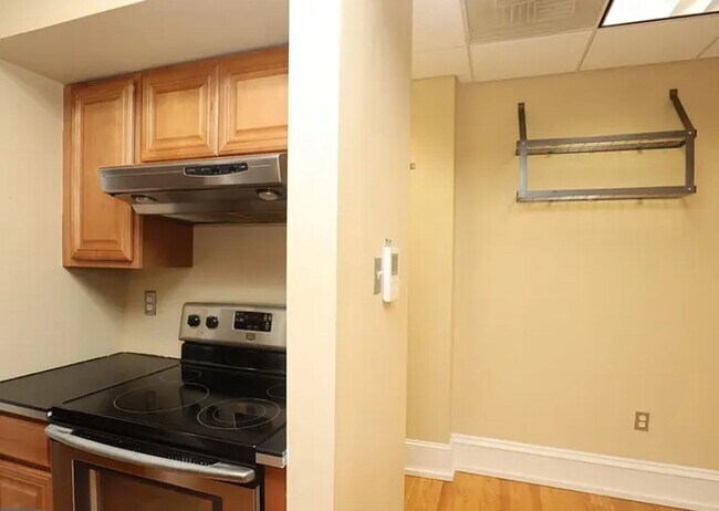 Building Photo - 1608 Spruce St