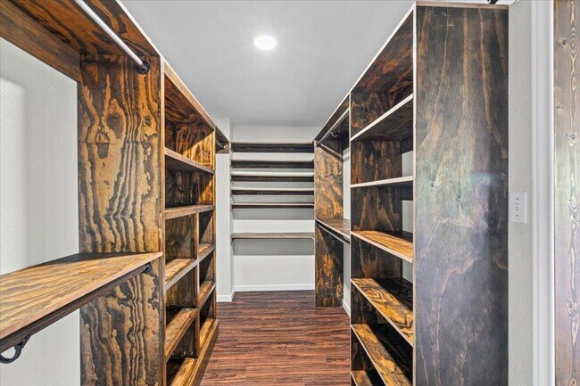 Building Photo - 396 Feathergrass Dr