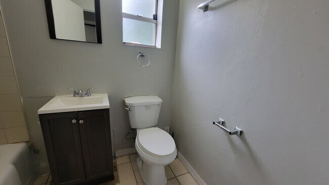 Building Photo - 3731 Papai Dr