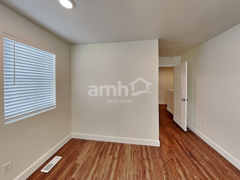 Building Photo - 5962 Verdigris Dr