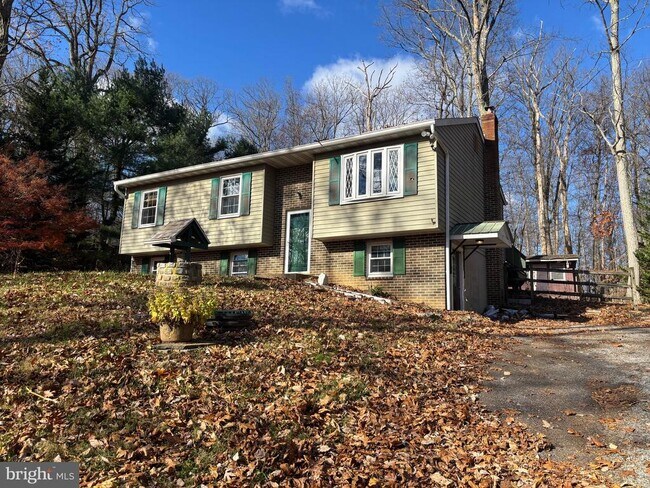 Building Photo - 2213 Green Haven Way