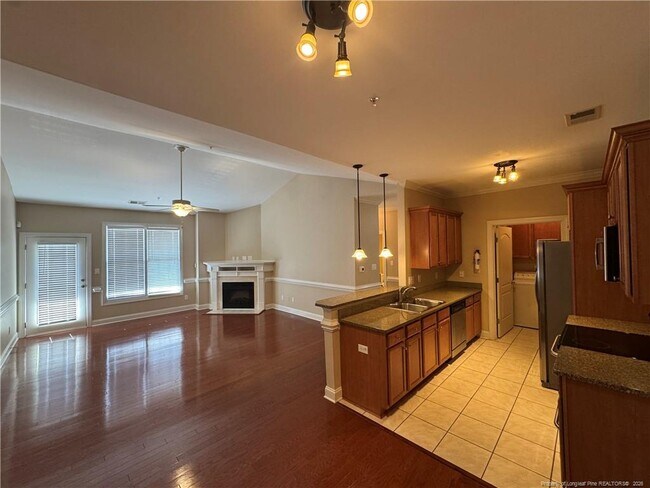 Building Photo - 210 Fountainhead Ln