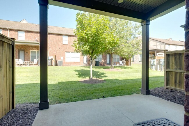 Building Photo - 216 Bixby Private Ln