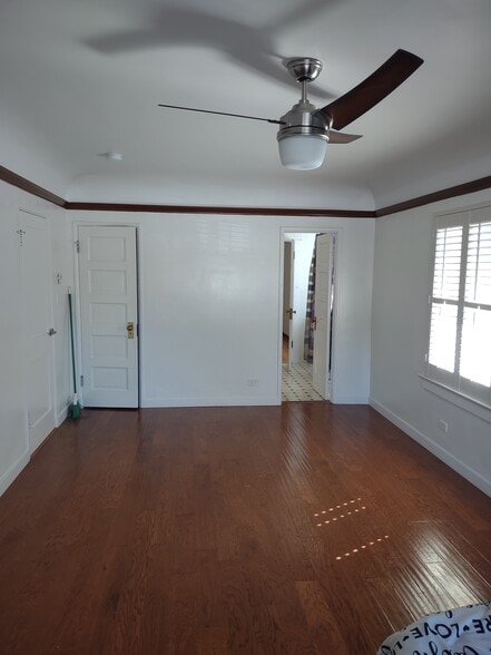 Building Photo - 558 Brooks Ave