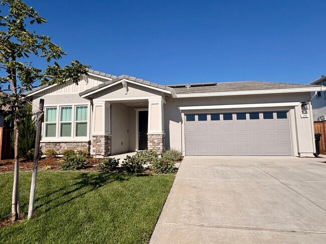 Building Photo - Beautiful Solar Home For Rent in Lincoln