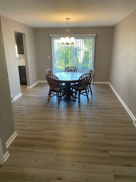 dining room - 630 Wilson Dr
