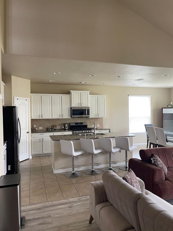 Building Photo - 13724 Harrisglenn Dr