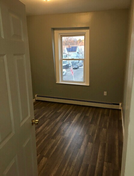 Building Photo - 81 Tenney St