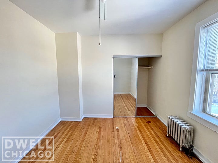 Building Photo - 1426 Farwell W Ave