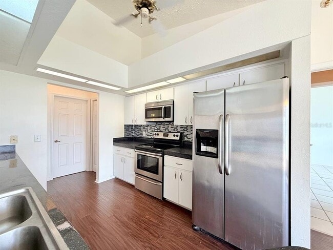 Building Photo - 4528 Dumont St