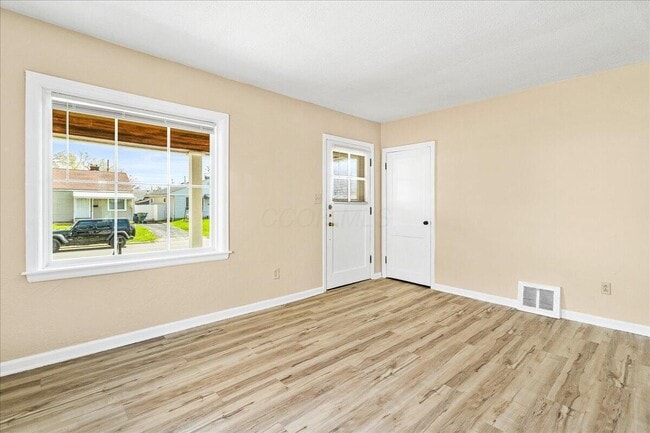 Building Photo - 2593 Osceola Ave