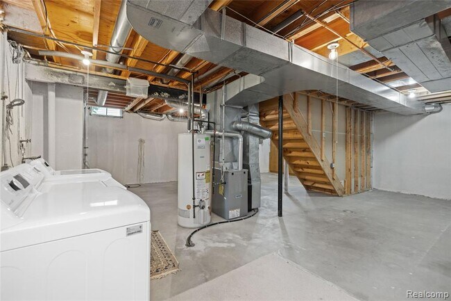 Building Photo - 47258 Scarlet Dr N