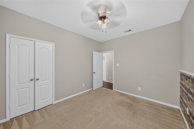 Building Photo - 406 Mornington Ln