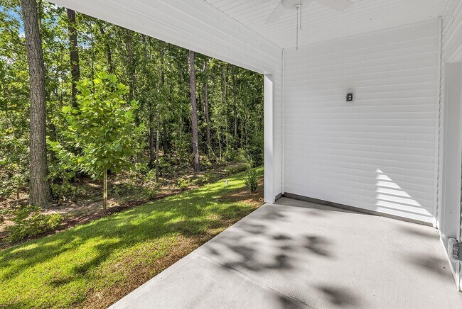 Building Photo - 408 Ireland Way