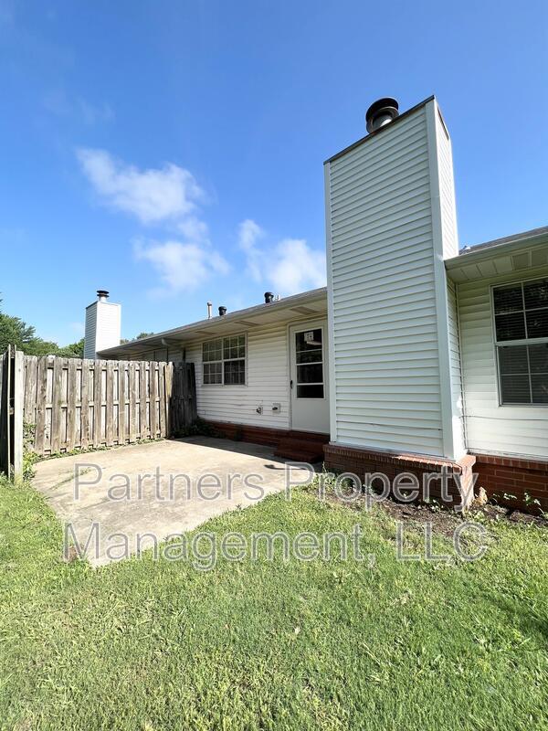 Building Photo - 3089 Mica St