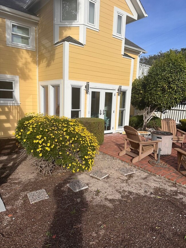 Building Photo - PG Victorian